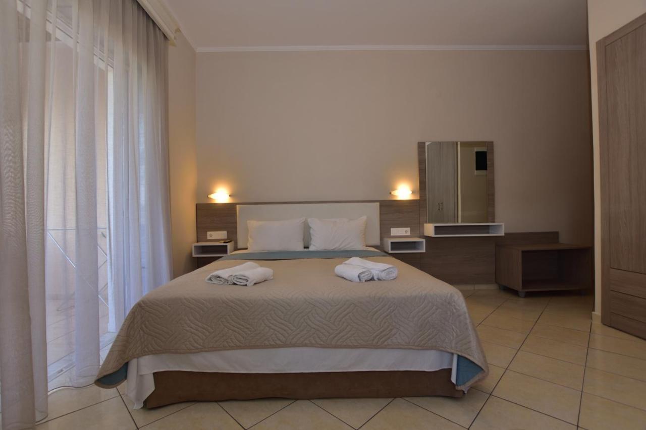 Flisvos Rooms Paleochora Buitenkant foto