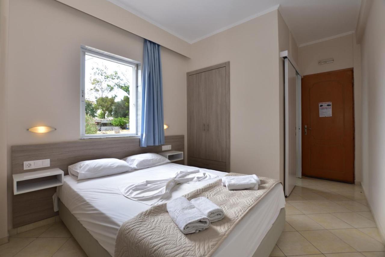 Flisvos Rooms Paleochora Buitenkant foto