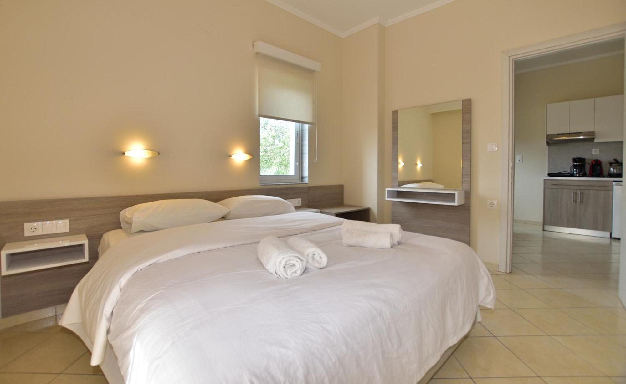 Flisvos Rooms Paleochora Buitenkant foto