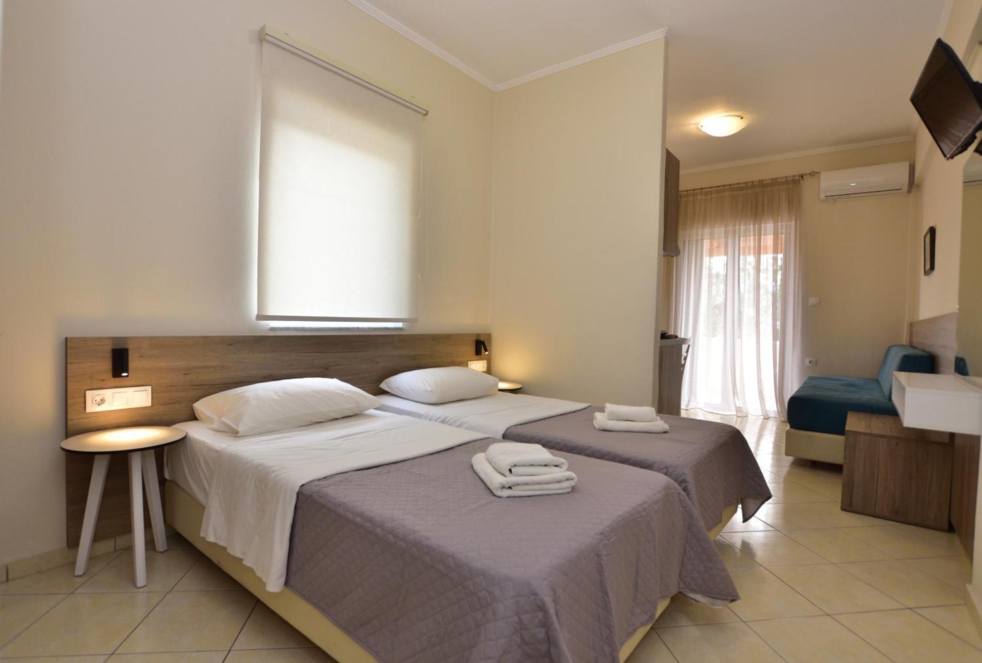 Flisvos Rooms Paleochora Buitenkant foto